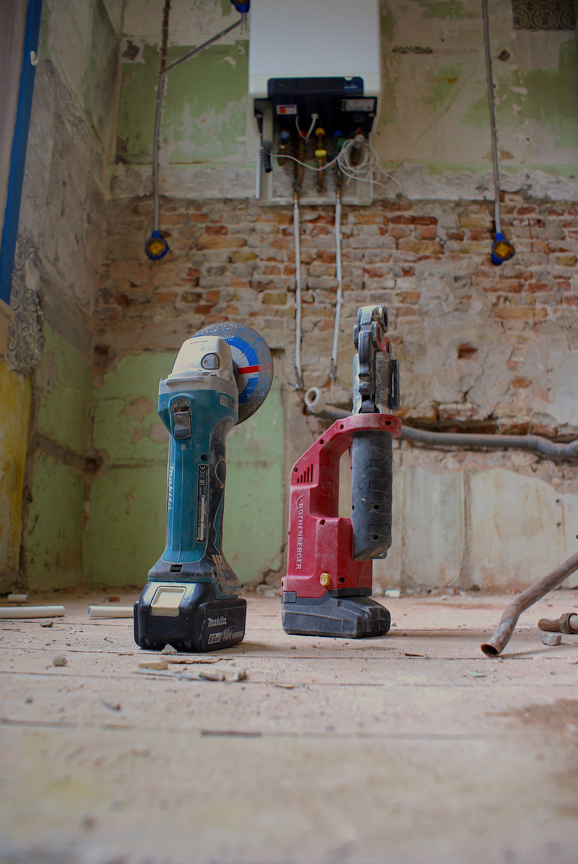 CV Ketel met gereedschap op de voorgrond